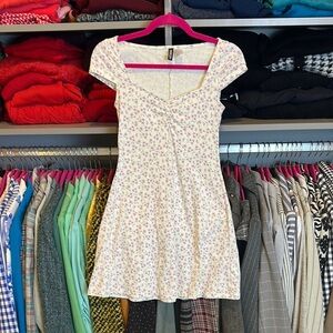 Divided by H&M white/pink floral cap sleeve mini dress size S